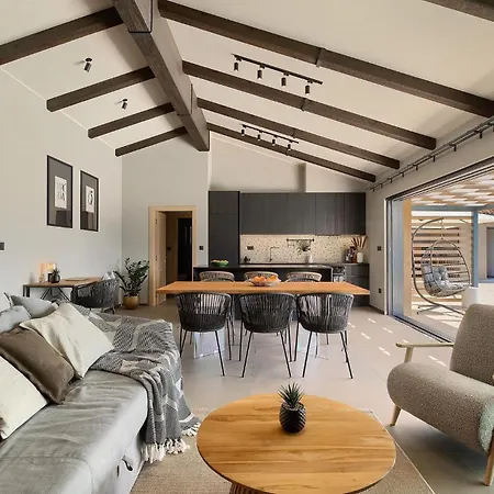 Noeli Vakantiehuis Hum